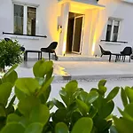 Perla Coco Jacuzzi Suites