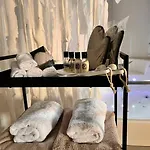 Perla Coco Jacuzzi Suites